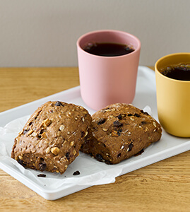 Rugsnack med æble og chokolade